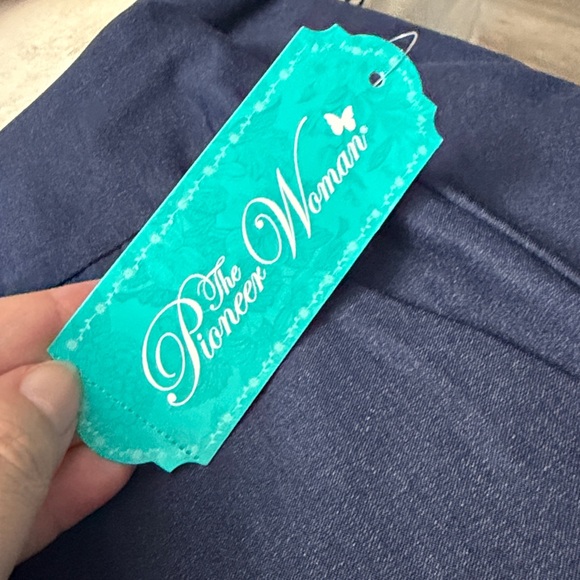 The Pioneer Woman Navy “millennium” pull on pants. 2X and 1X - Picture 7 of 12